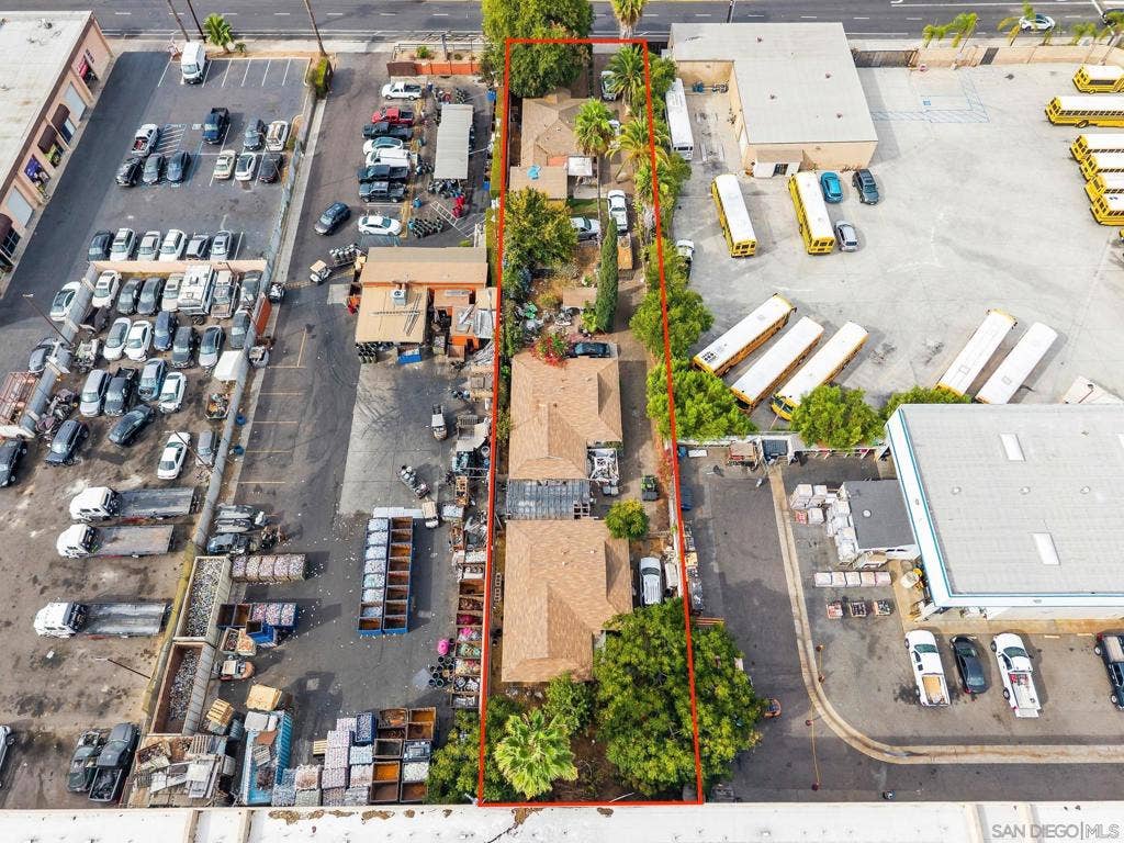 546 N Quince St, Escondido, CA 92025 546 N Quince St, Escondido, CA 92025