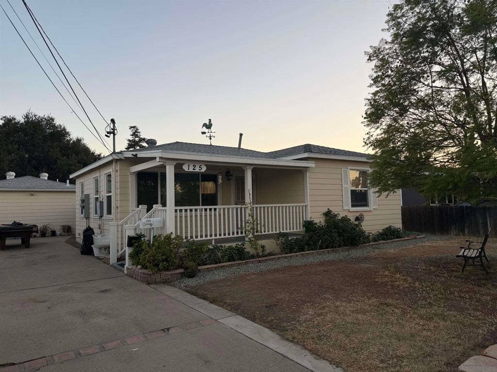 125 Lindell Avenue, El Cajon, CA 92020 125 Lindell Avenue, El Cajon, CA 92020