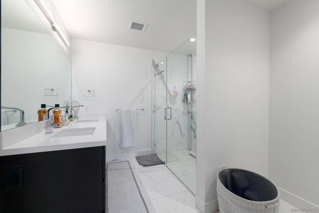 1388 Kettner Blvd., #1204, San Diego, CA 92101 1388 Kettner Blvd., #1204, San Diego, CA 92101
