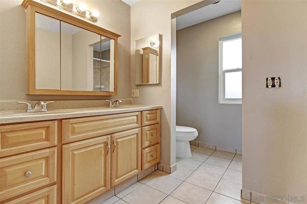311 S Upas St, Escondido, CA 92025 311 S Upas St, Escondido, CA 92025