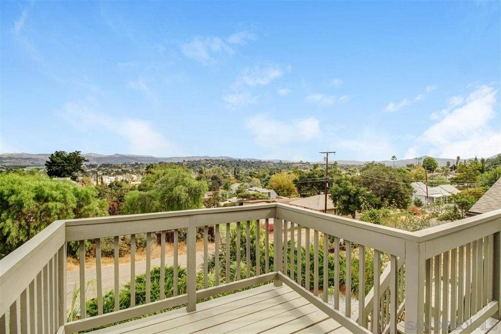 311 S Upas St, Escondido, CA 92025 311 S Upas St, Escondido, CA 92025