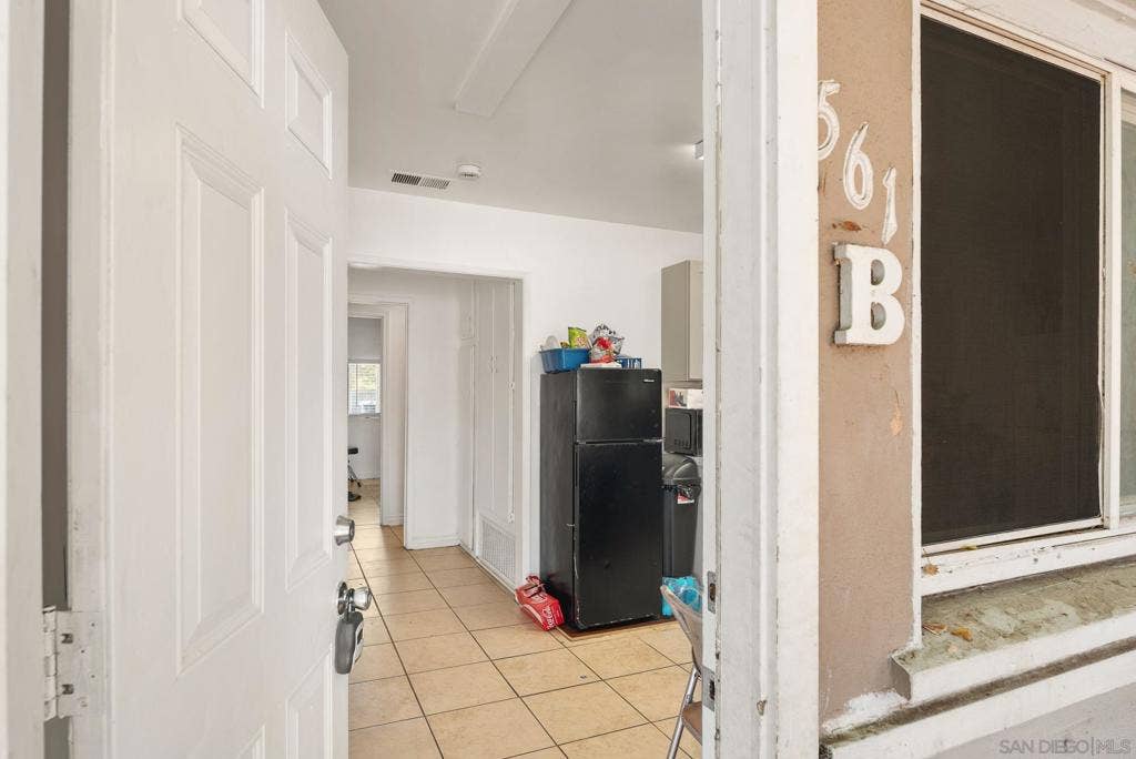561 E Mission, Escondido, CA 92025 561 E Mission, Escondido, CA 92025