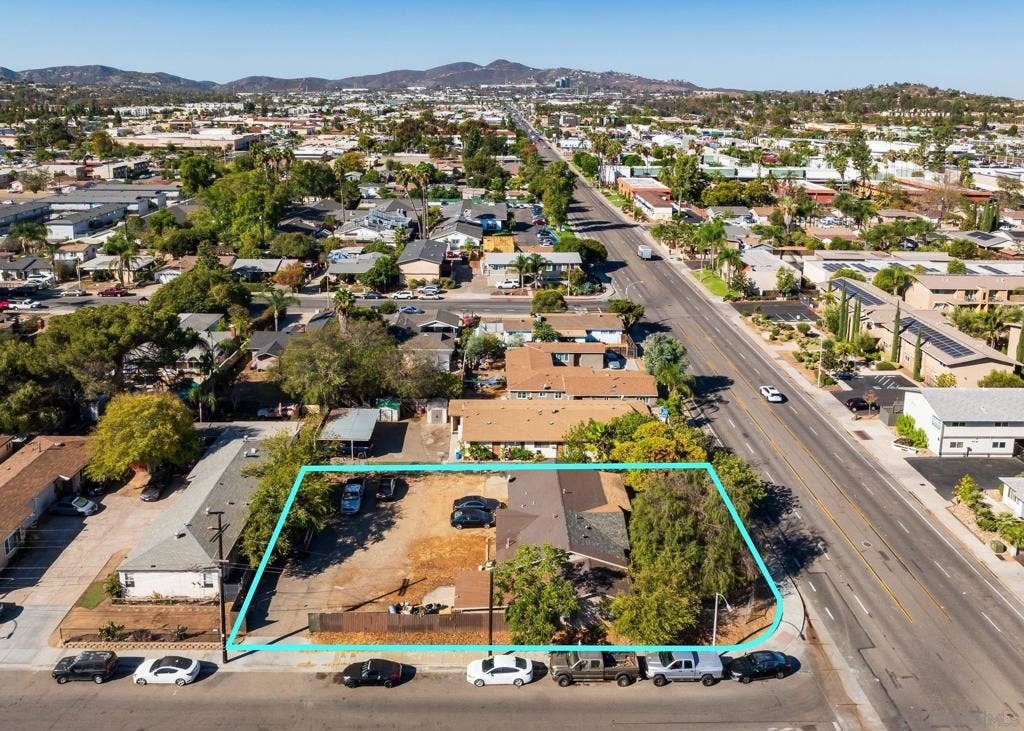 561 E Mission, Escondido, CA 92025 561 E Mission, Escondido, CA 92025
