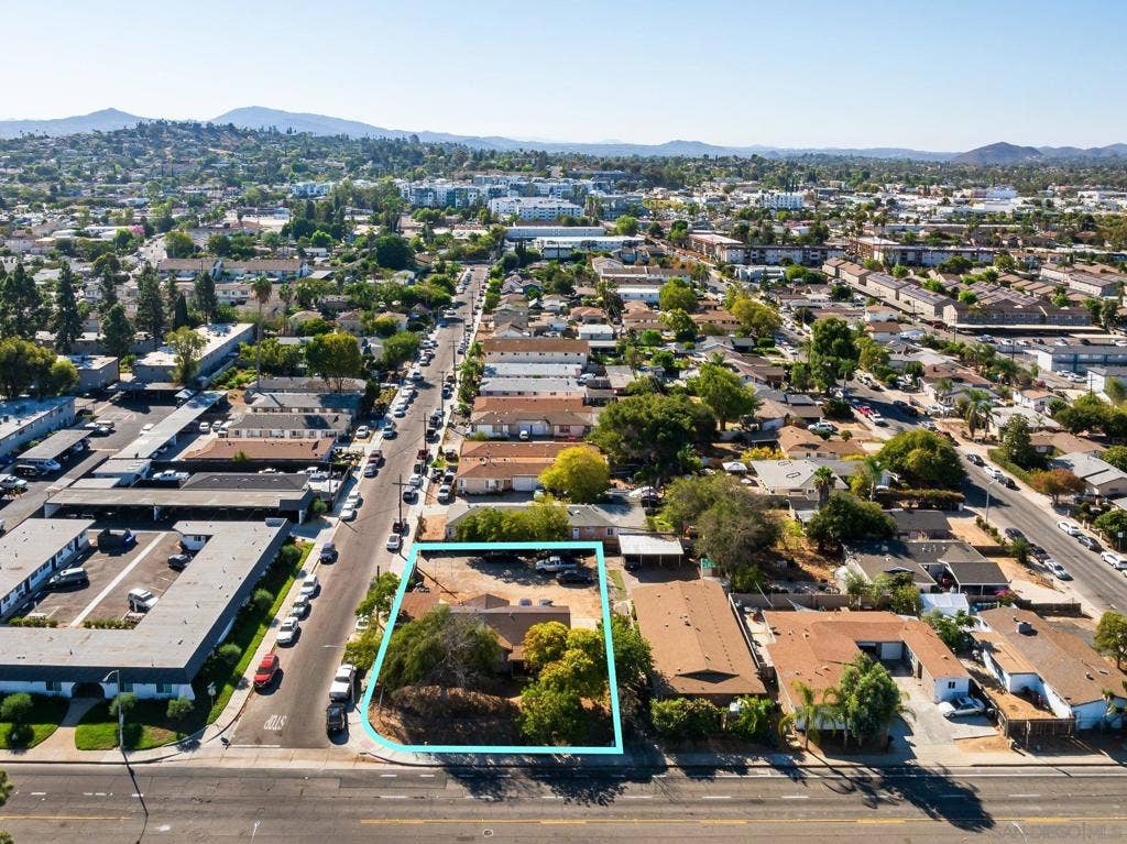 561 E Mission, Escondido, CA 92025 561 E Mission, Escondido, CA 92025