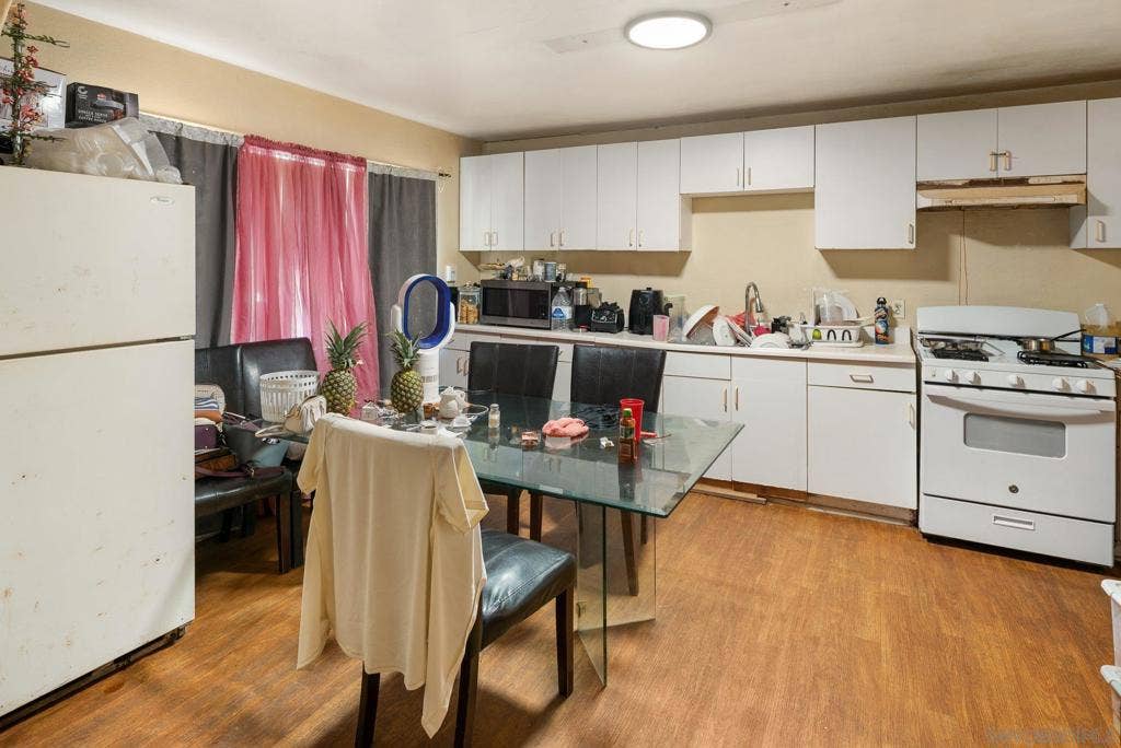561 E Mission, Escondido, CA 92025 561 E Mission, Escondido, CA 92025