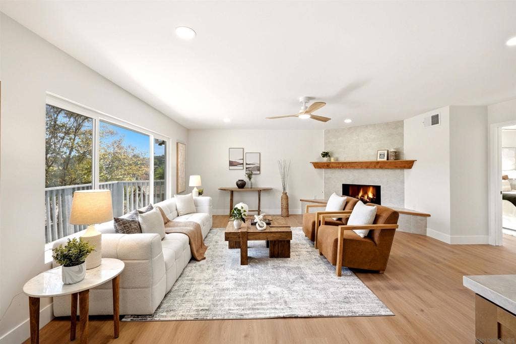 8698 Echo, La Mesa, CA 91941 8698 Echo, La Mesa, CA 91941