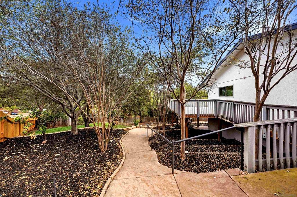 8698 Echo, La Mesa, CA 91941 8698 Echo, La Mesa, CA 91941