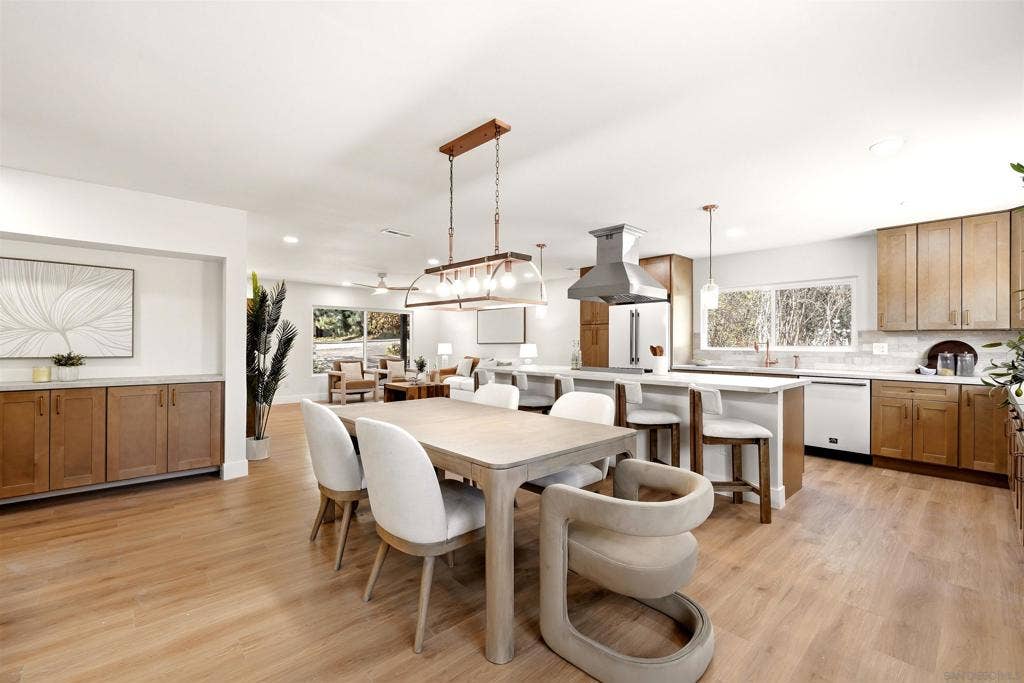 8698 Echo, La Mesa, CA 91941 8698 Echo, La Mesa, CA 91941