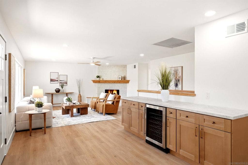8698 Echo, La Mesa, CA 91941 8698 Echo, La Mesa, CA 91941
