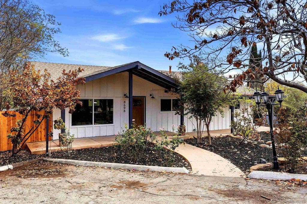 8698 Echo, La Mesa, CA 91941 8698 Echo, La Mesa, CA 91941