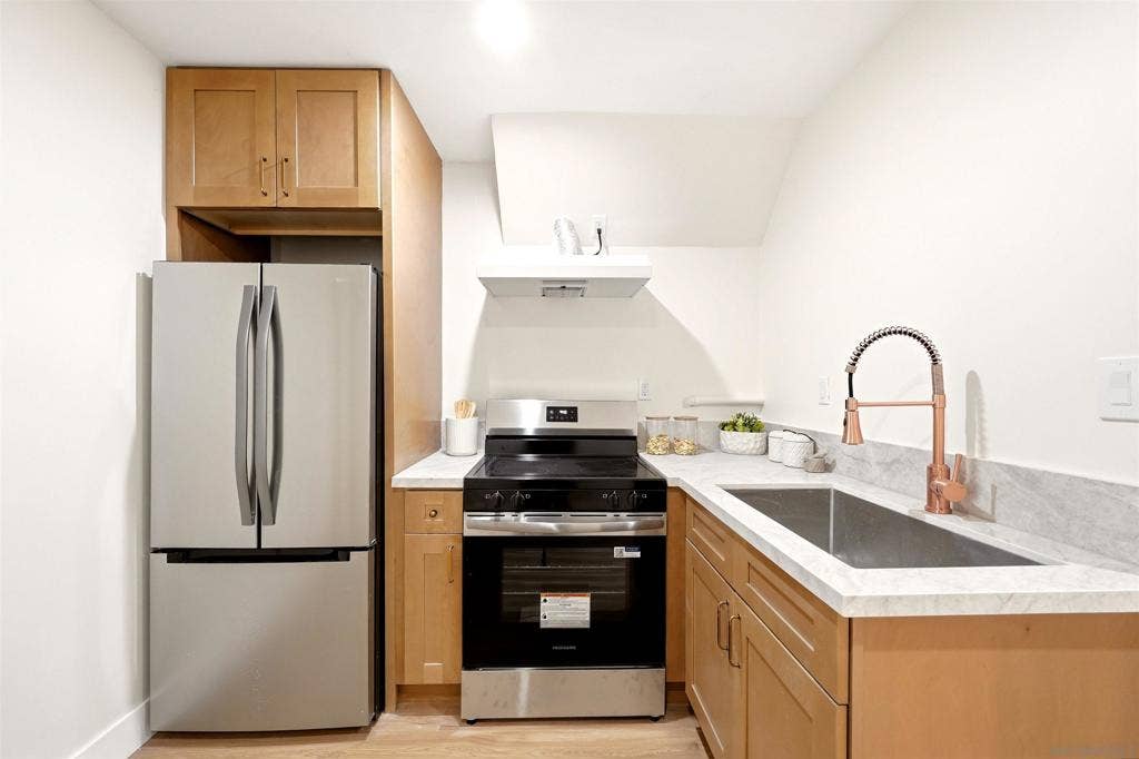 8698 Echo, La Mesa, CA 91941 8698 Echo, La Mesa, CA 91941