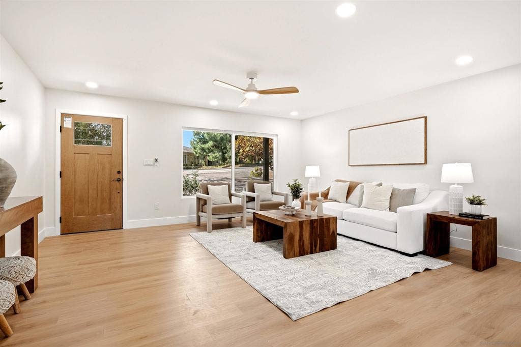 8698 Echo, La Mesa, CA 91941 8698 Echo, La Mesa, CA 91941