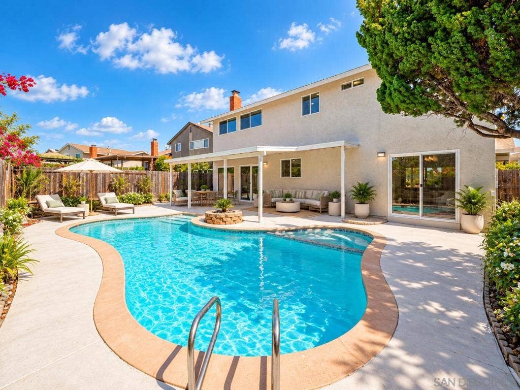 6880 Maury, San Diego, CA 92119