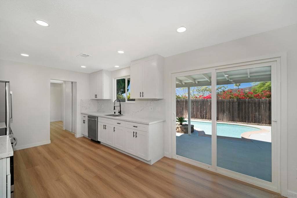 6880 Maury, San Diego, CA 92119