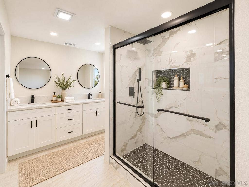 6880 Maury, San Diego, CA 92119