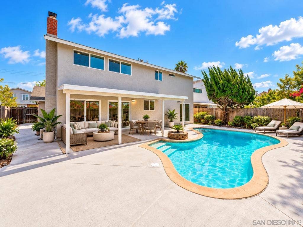6880 Maury, San Diego, CA 92119