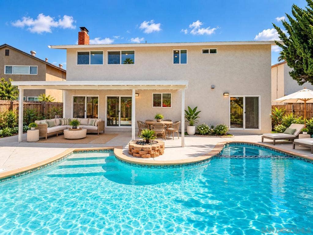 6880 Maury, San Diego, CA 92119