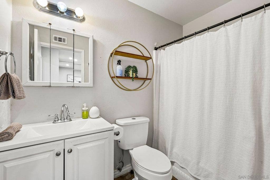6928 Camphor, San Diego, CA 92139 6928 Camphor, San Diego, CA 92139