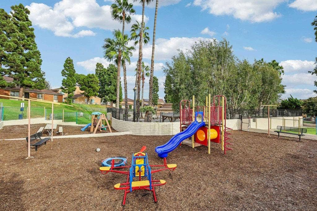 6928 Camphor, San Diego, CA 92139 6928 Camphor, San Diego, CA 92139