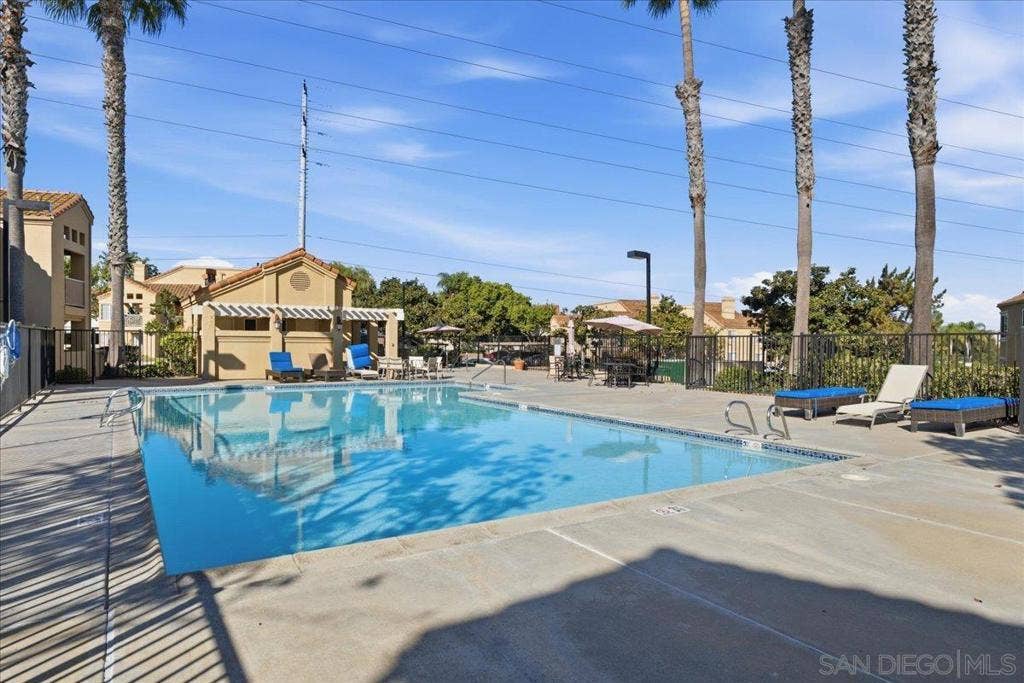7320 Calle Cristobal, #70, San Diego, CA 92126