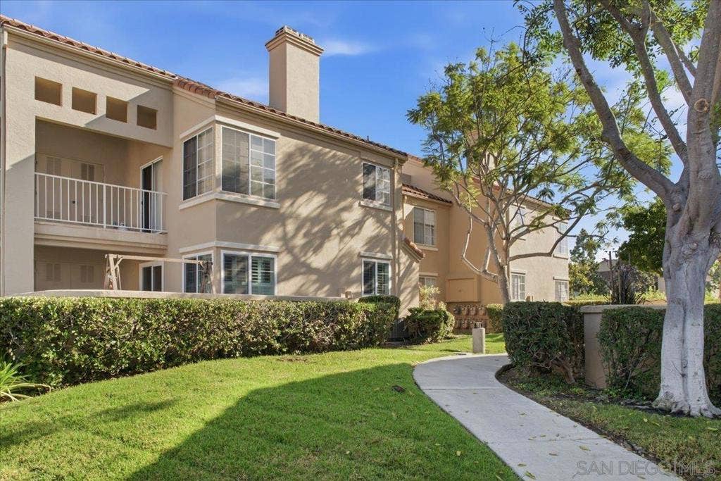 7320 Calle Cristobal, #70, San Diego, CA 92126