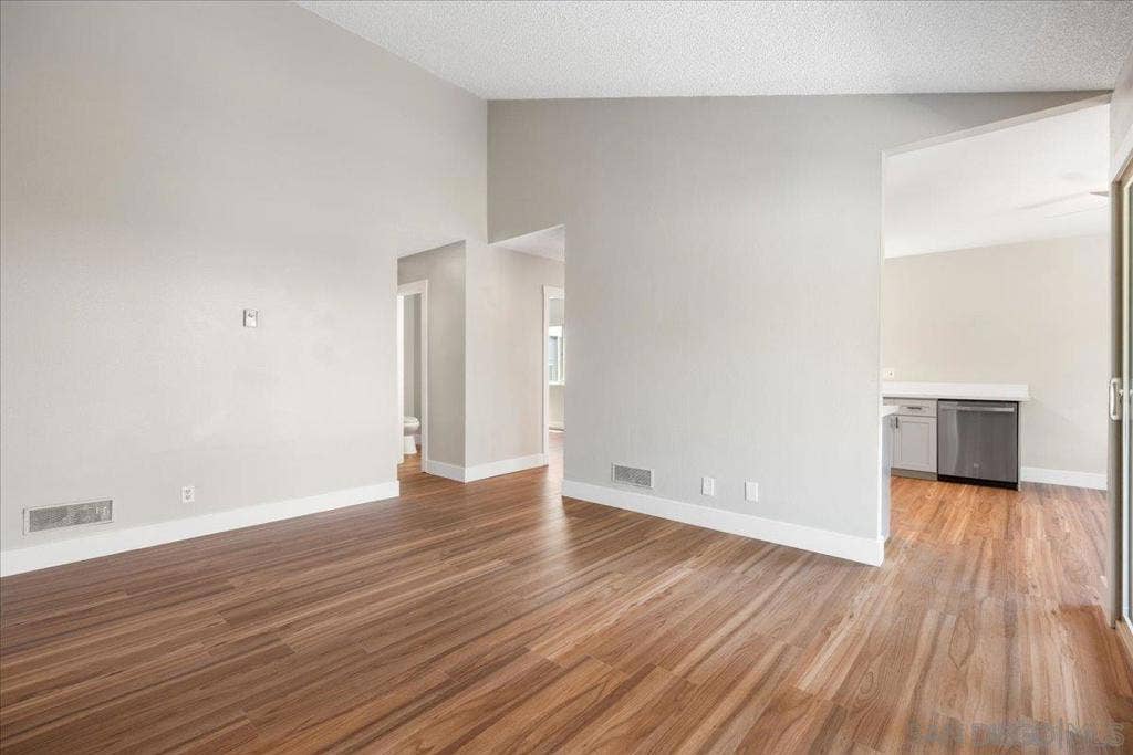 5473 Adobe Falls Rd, #9, San Diego, CA 92120