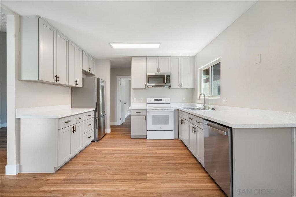 5473 Adobe Falls Rd, #9, San Diego, CA 92120