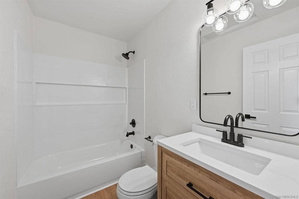 3136 44th Street, San Diego, CA 92105