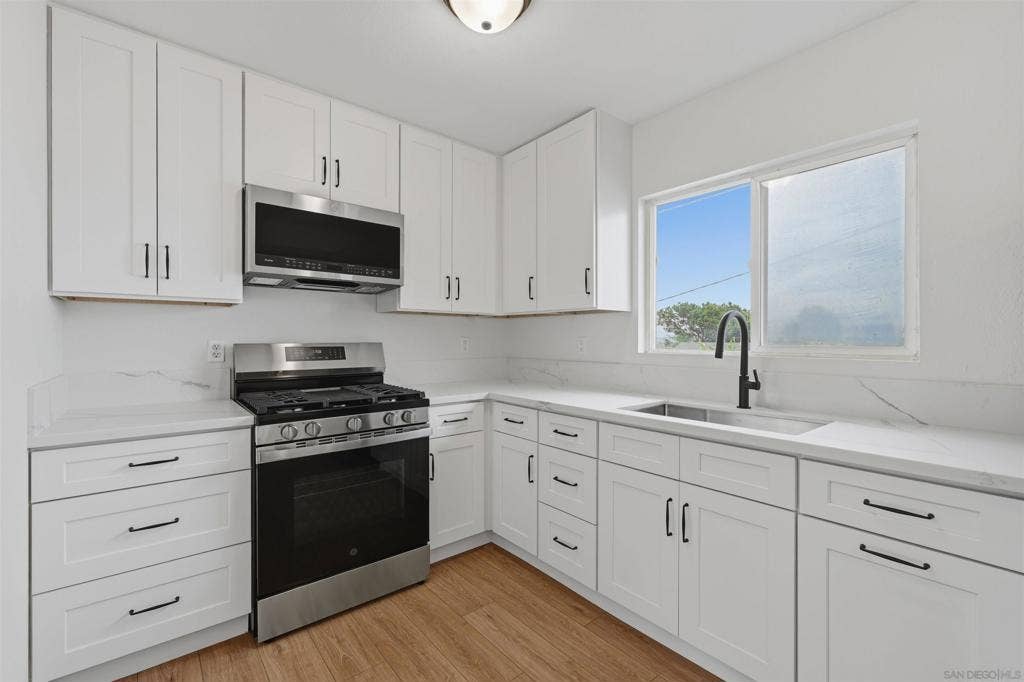 3136 44th Street, San Diego, CA 92105