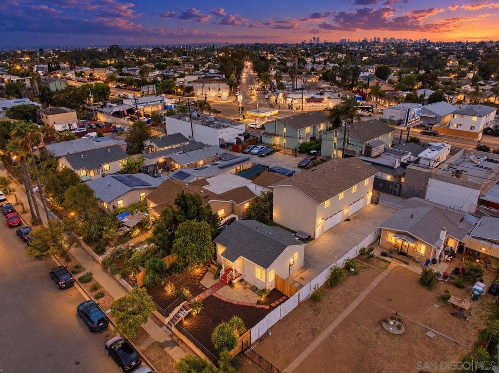3136 44th Street, San Diego, CA 92105