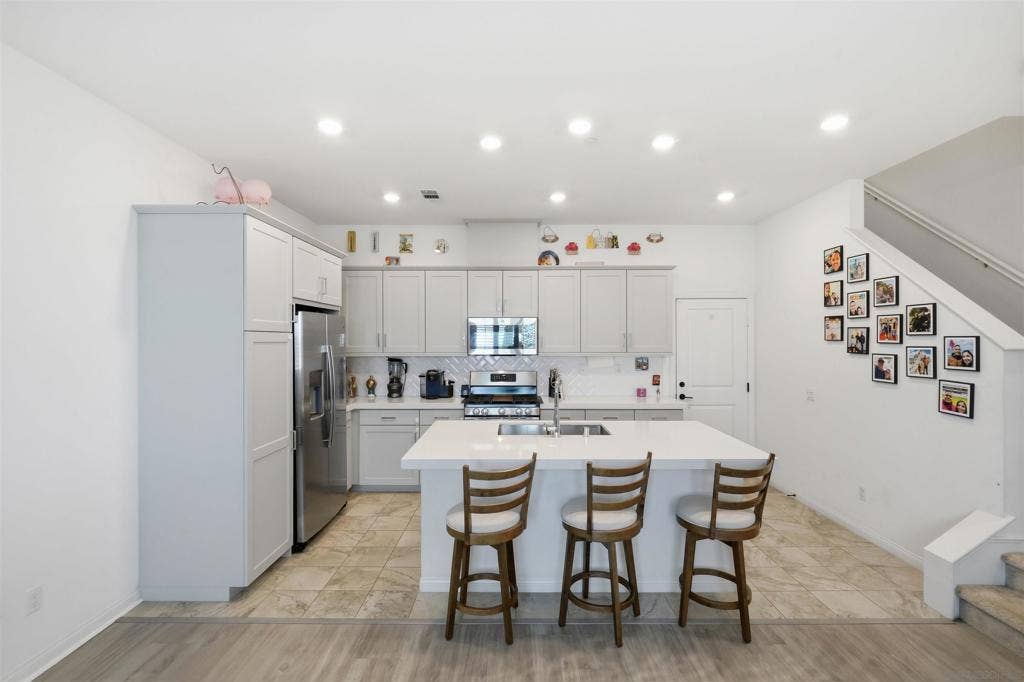 2044 BLUESTONE CIR., Chula Vista, CA 91913