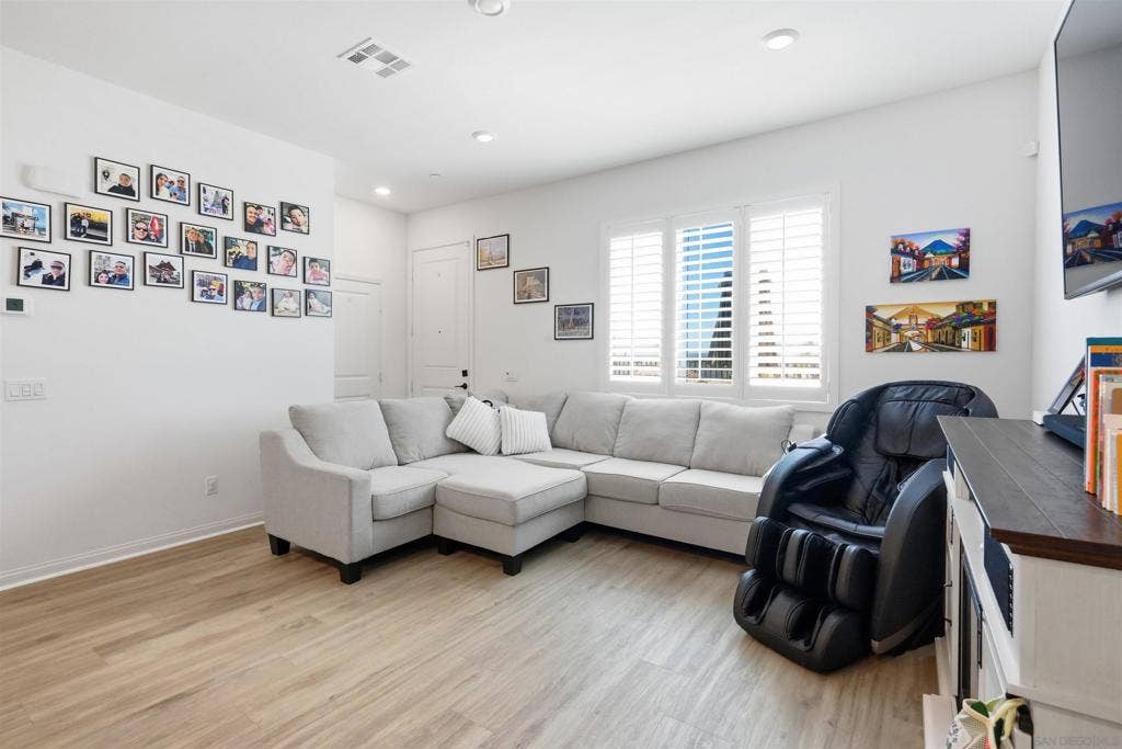 2044 BLUESTONE CIR., Chula Vista, CA 91913