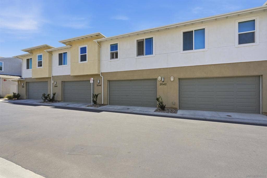 2044 BLUESTONE CIR., Chula Vista, CA 91913