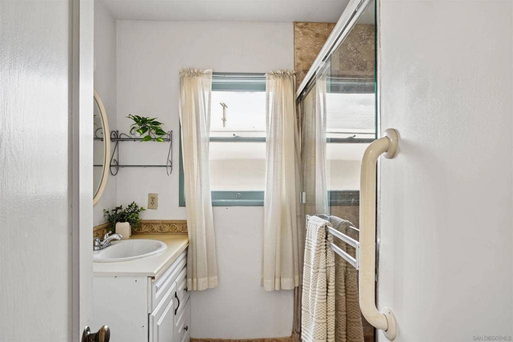 208 K St, Chula Vista, CA 91911