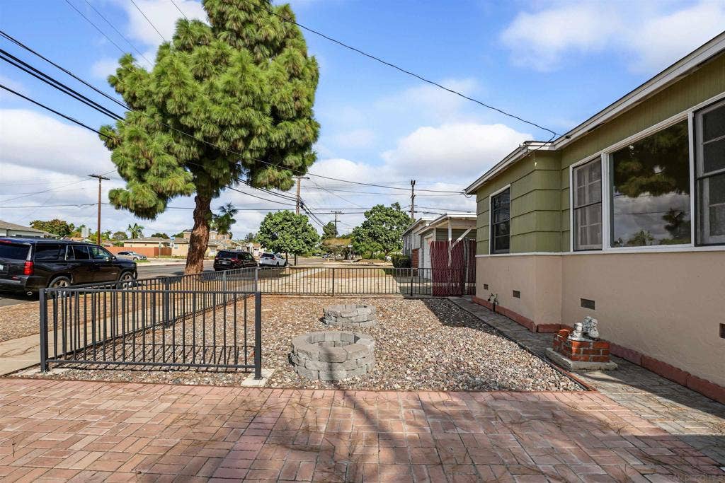 208 K St, Chula Vista, CA 91911