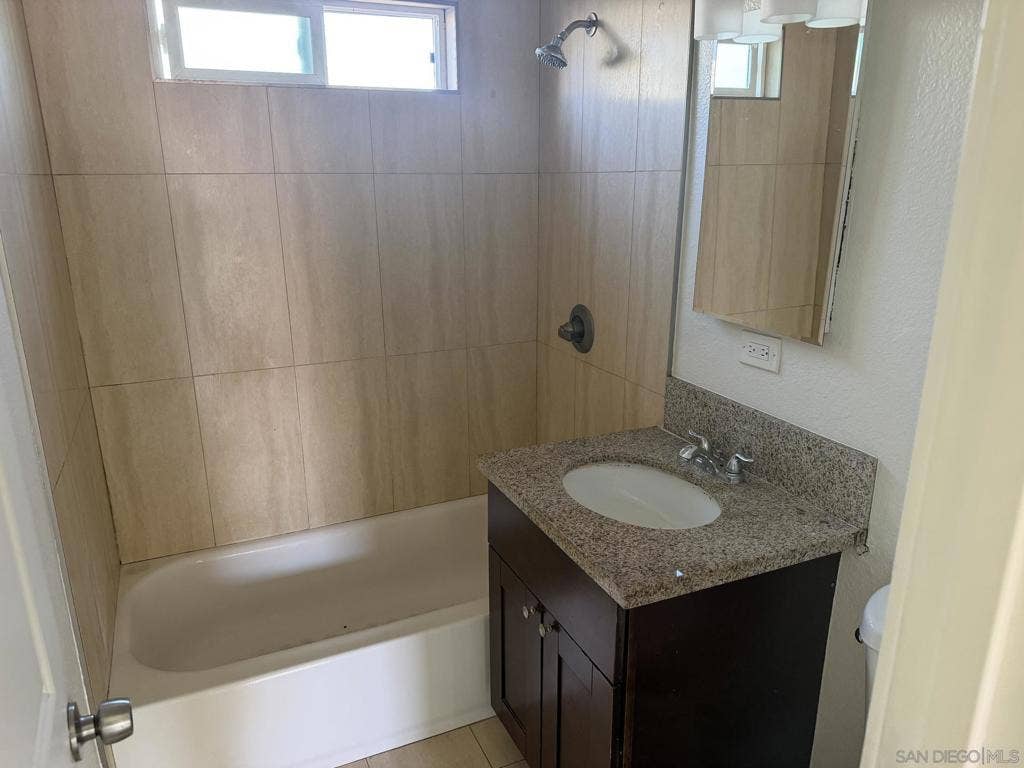 3517 J St, San Diego, CA 92102