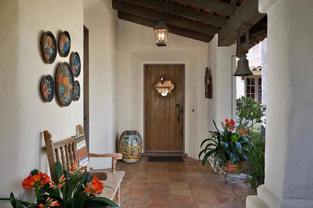 Entry to the the Pool house/cabana.