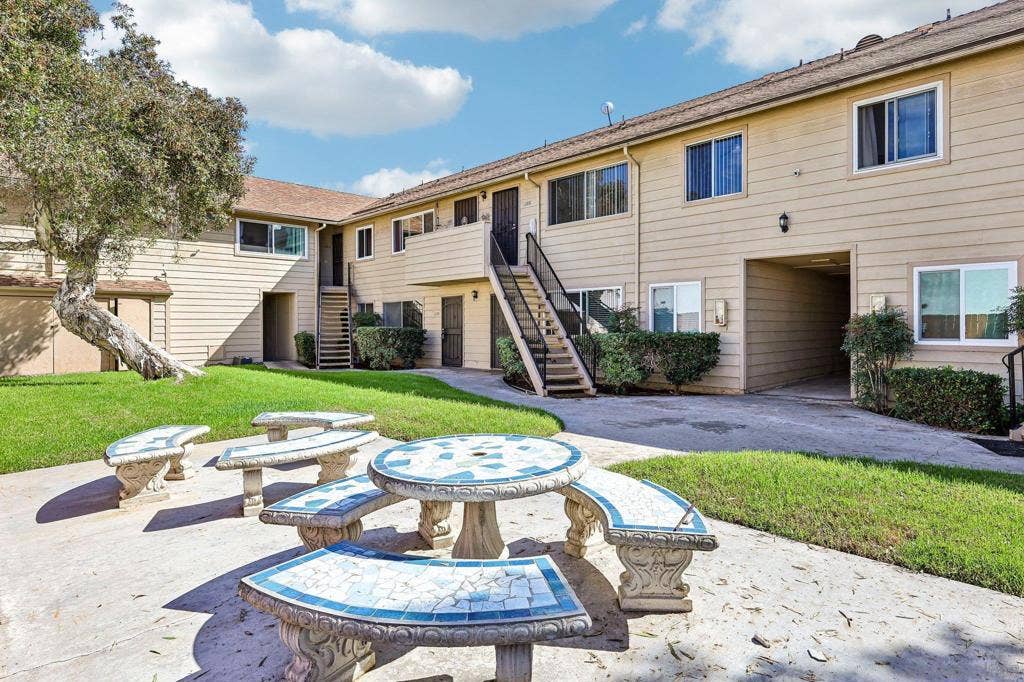 1274 Holly Ave., Imperial Beach, CA 91932