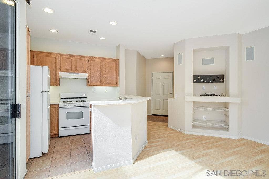 10961 Caminito Arcada, Scripps Miramar, CA 92131 10961 Caminito Arcada, Scripps Miramar, CA 92131