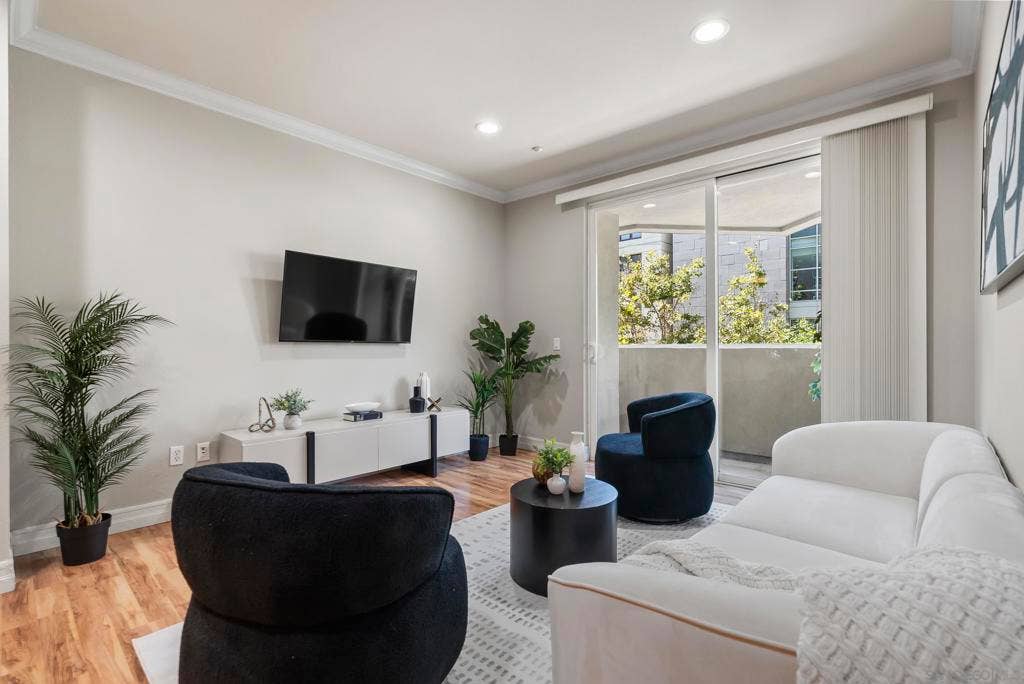 1225 Island Ave, #304, San Diego, CA 92101