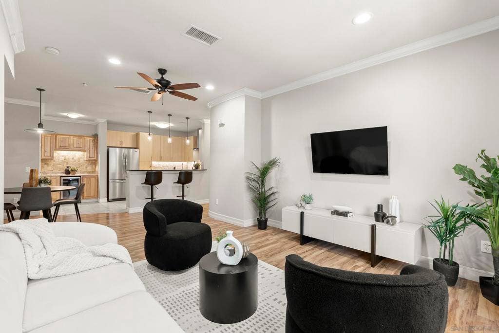 1225 Island Ave, #304, San Diego, CA 92101