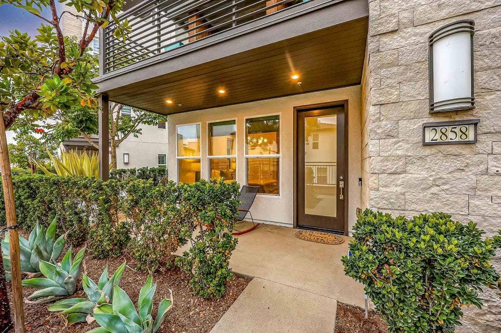 2858 Avella Cir, San Diego, CA 92108 2858 Avella Cir, San Diego, CA 92108