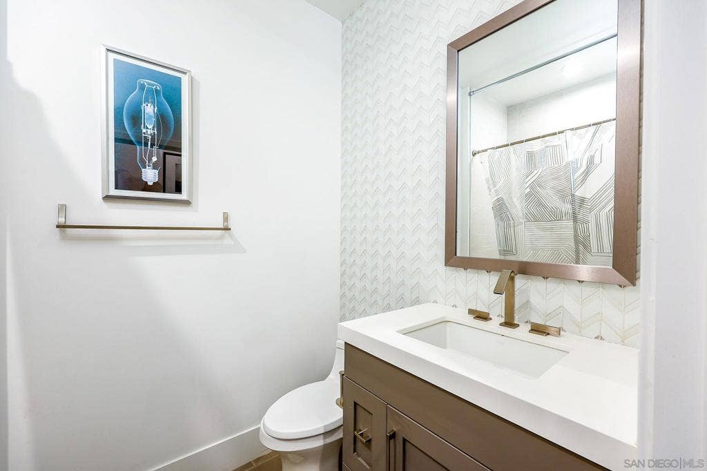 2858 Avella Cir, San Diego, CA 92108 2858 Avella Cir, San Diego, CA 92108