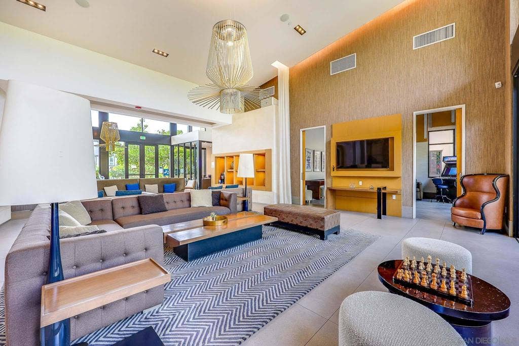 2858 Avella Cir, San Diego, CA 92108 2858 Avella Cir, San Diego, CA 92108