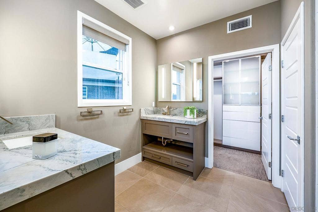 2858 Avella Cir, San Diego, CA 92108 2858 Avella Cir, San Diego, CA 92108