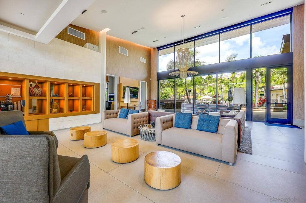 2858 Avella Cir, San Diego, CA 92108 2858 Avella Cir, San Diego, CA 92108