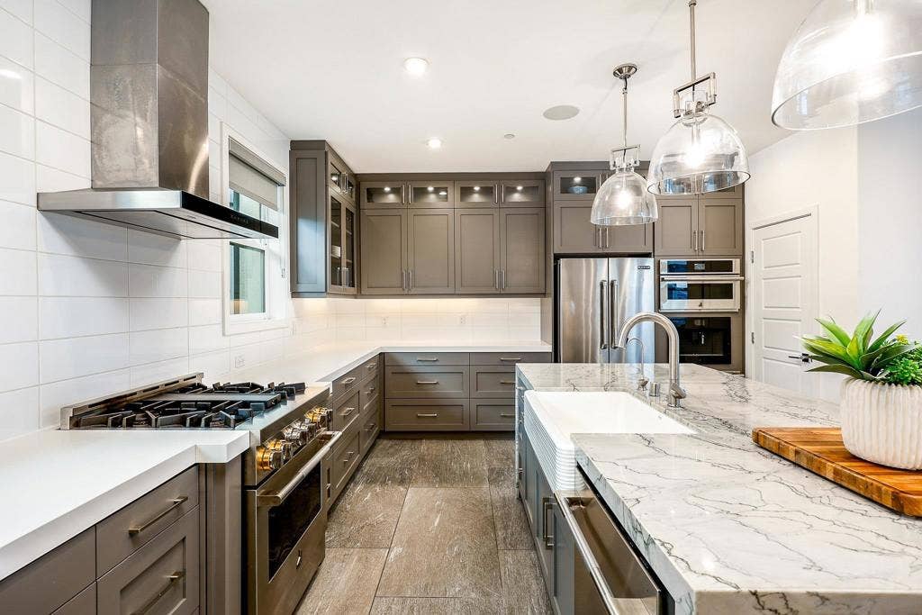 2858 Avella Cir, San Diego, CA 92108 2858 Avella Cir, San Diego, CA 92108