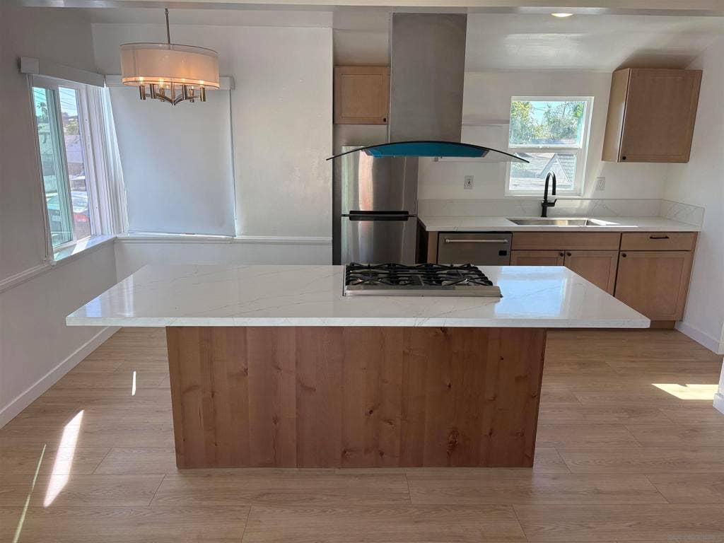 218 E Connecticut Ave, Vista, CA 92084 Unit #218