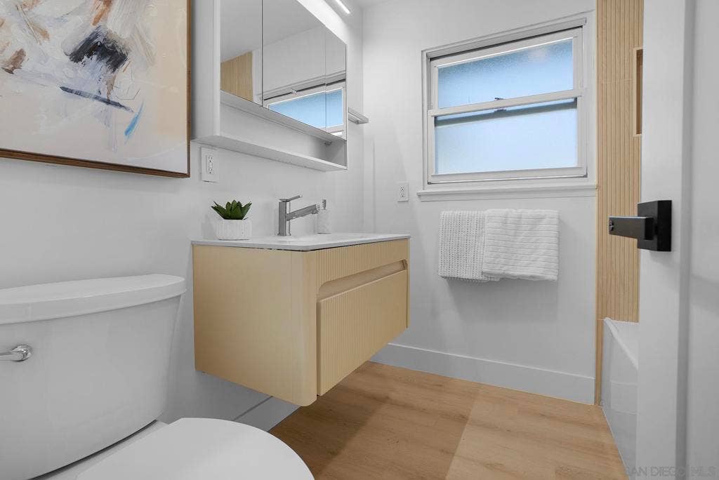 3270 Innuit Ave, San Diego, CA 92117 3270 Innuit Ave, San Diego, CA 92117