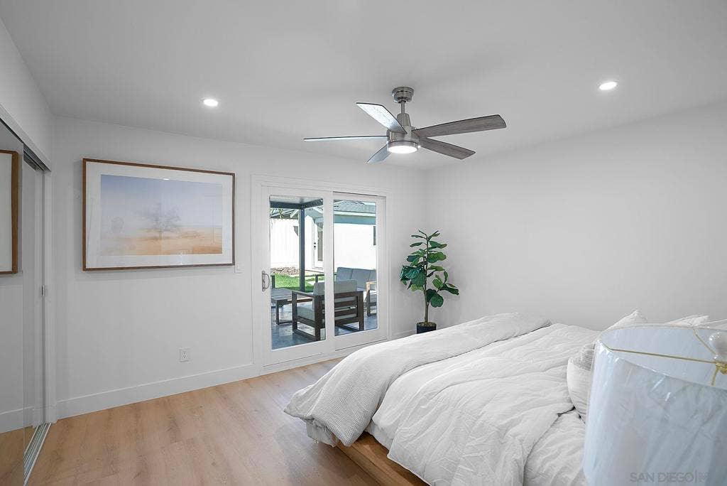 3270 Innuit Ave, San Diego, CA 92117 Primary Bedroom